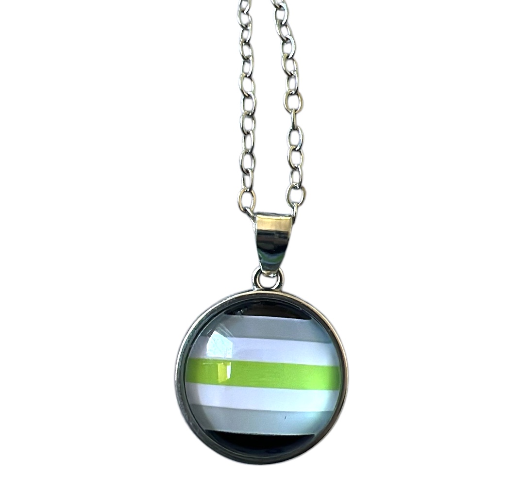 Collar plateado 'agénero'