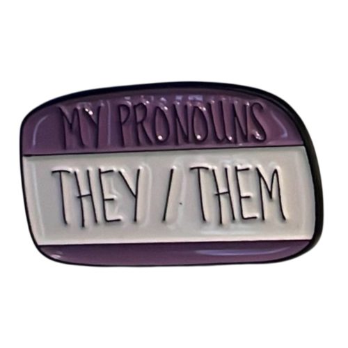 Pines y botones LHBTQIA+ TransUndeez, Pines y botones Pride, Pines accesorios LHBTQ, Pines insignia LGBTQ+, Pines con bandera Pride, Pines de pronombres (ella/they, etc.), Insignias de arcoíris, Pines y botones inclusivos, Accesorios inclusivos de género, Colección de pines queer, Pin “she/they”, Pin orgullo trans, Pin arcoíris bisexual, Insignia orgullo pansexual, Pin icono asexual, Pines ally / queer all year, Mini pines bandera LHBTQ, Pines de inclusividad para ropa, Pines Pride con mensaje